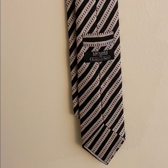 Men’s Tie - Picture 2 of 3